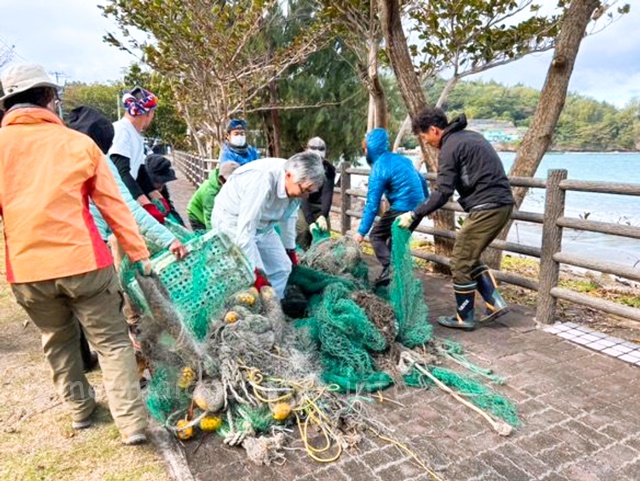 巨大漂着ゴミ回収とうれしいハプニング